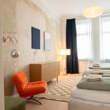 Schoene Altbauwohnung Mit 2 Privaten Parkplaetzen Fuer Bis Zu 8 Personen Im Leipziger Westen Apartamento *