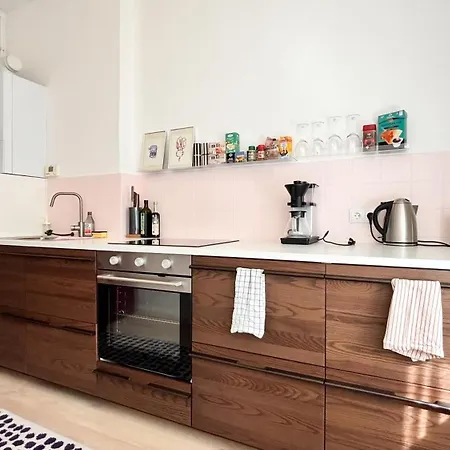 Schoene Altbauwohnung Mit 2 Privaten Parkplaetzen Fuer Bis Zu 8 Personen Im Leipziger Westen Apartamento *