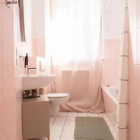 Schoene Altbauwohnung Mit 2 Privaten Parkplaetzen Fuer Bis Zu 8 Personen Im Leipziger Westen Apartamento *