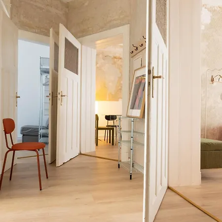 Apartamento Schoene Altbauwohnung Mit 2 Privaten Parkplaetzen Fuer Bis Zu 8 Personen Im Leipziger Westen *